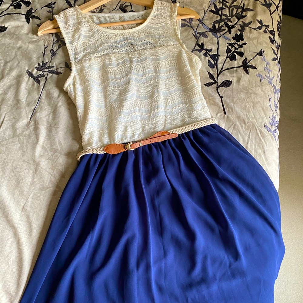 Cream and Navy Flowy Summer Dress